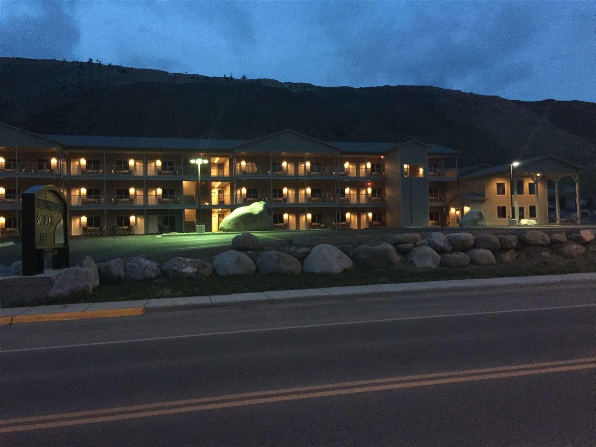 Yellowstone Big Rock Inn Gardiner Eksteriør bilde